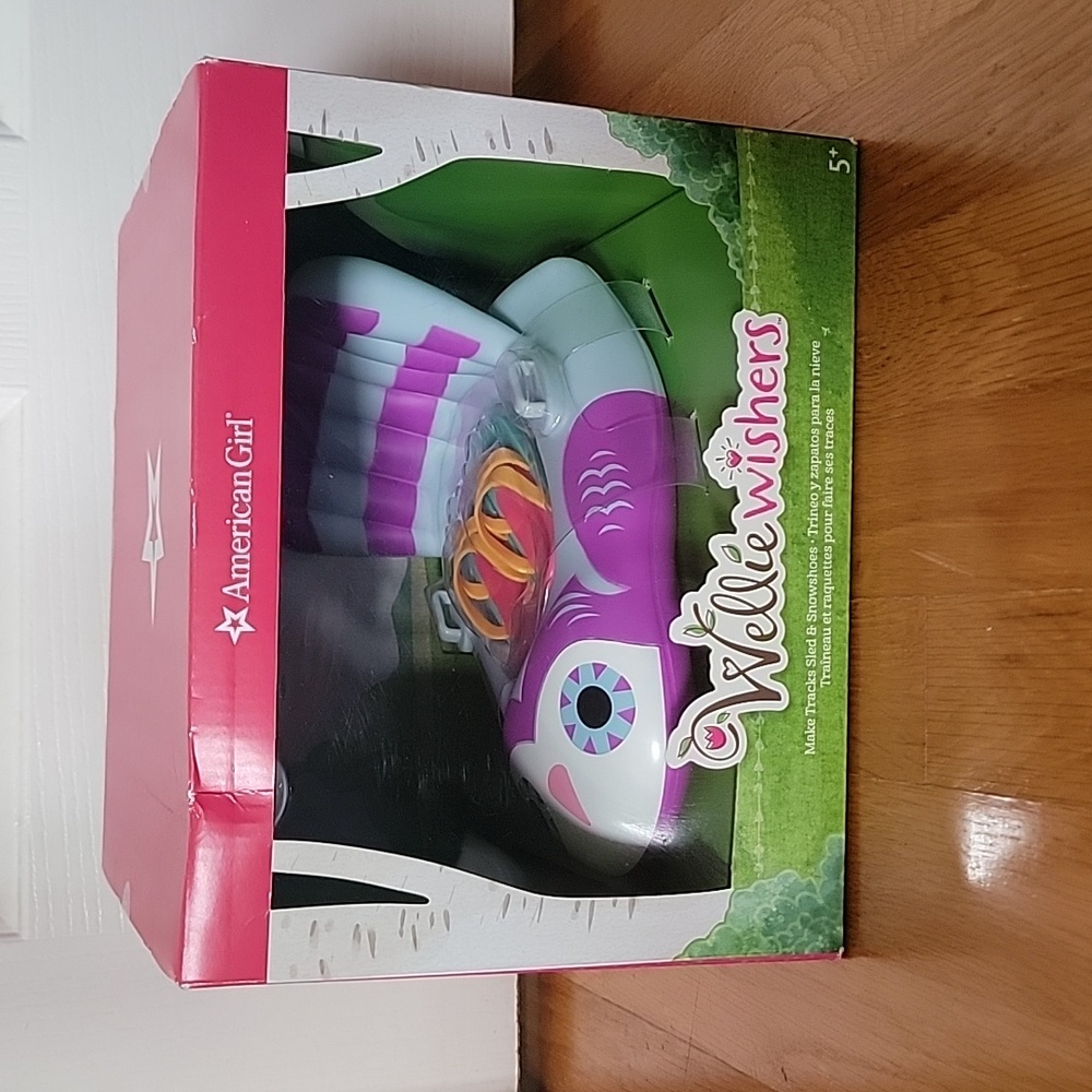 Retired Wellie Wishers Sled and Snowshoes new in box nwt american girl doll